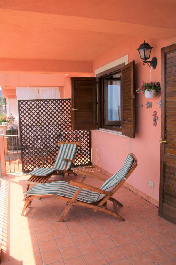 Poseidone Sea Apartment Taormina Mazzeo Eksteriør billede