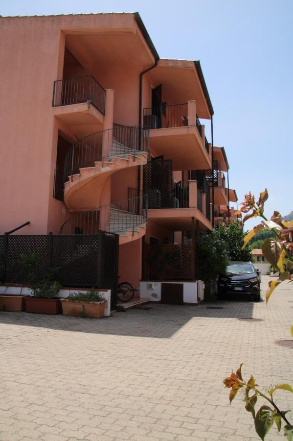 Poseidone Sea Apartment Taormina Mazzeo Eksteriør billede