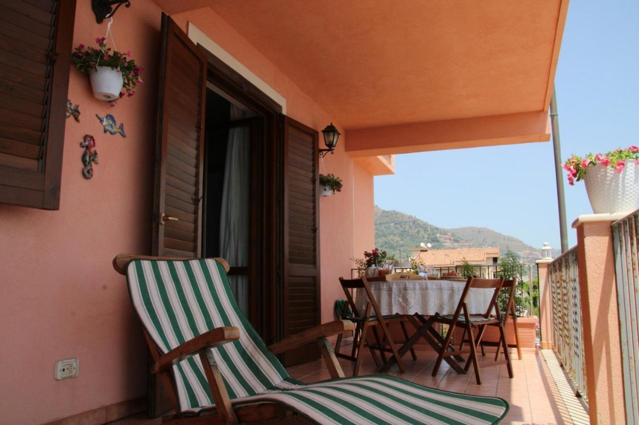 Poseidone Sea Apartment Taormina Mazzeo Eksteriør billede