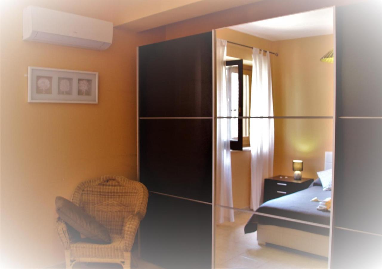Poseidone Sea Apartment Taormina Mazzeo Eksteriør billede